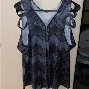 Black Zipper Shirt -Size XL